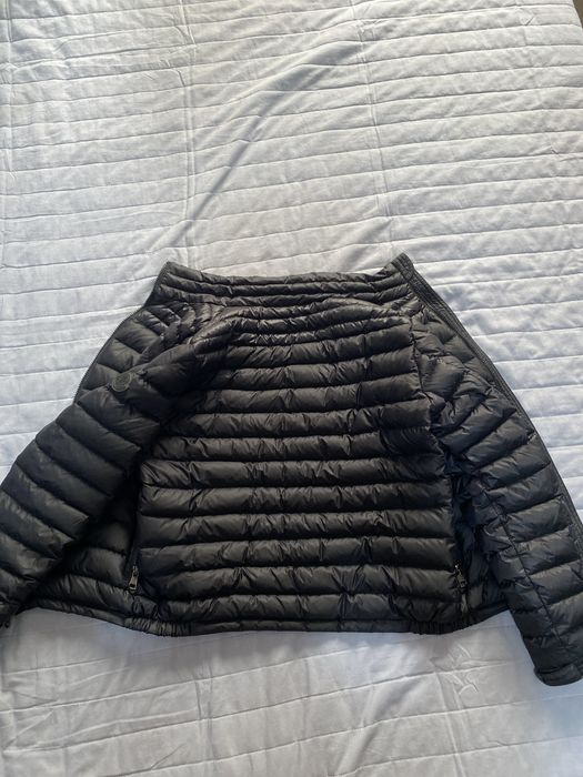 Geaca Moncler neagra marimea 1