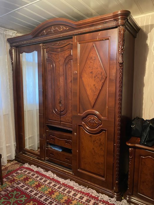 Шифоньер, комод в хорошем состоянии