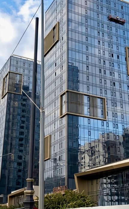 Продается евро трешка с панорамными окнами 63 кв м