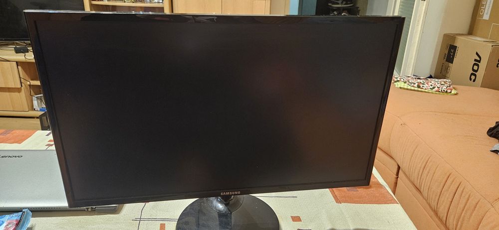 Монитор Samsung 23.5"