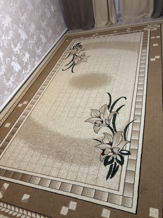 Ковер для зала имбовый