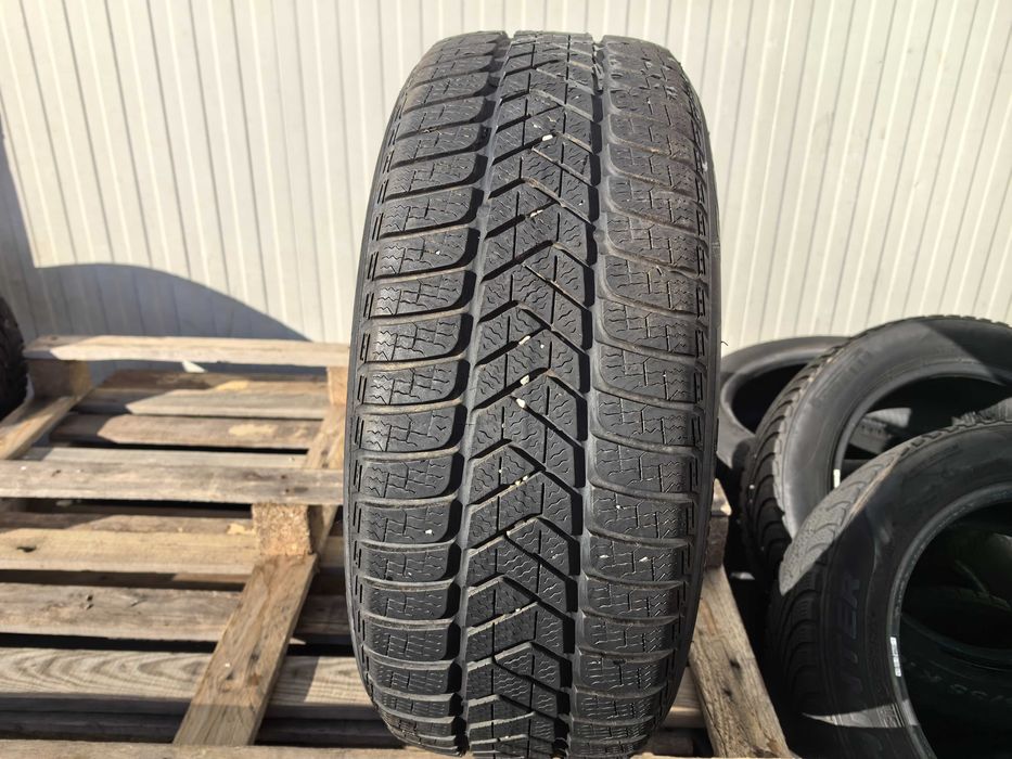 225/50/17 Пирели ДОТ 2022 г - Само 1 брой гума