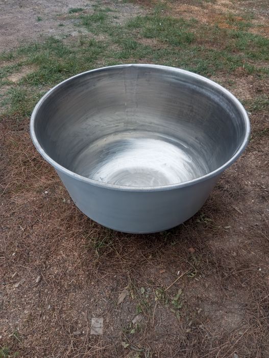 Про́дам стальной казан