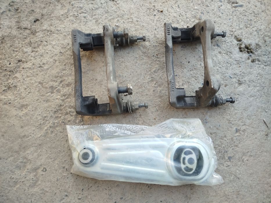 Largus moshina suber stoykasi strelka padushka yangi xolati