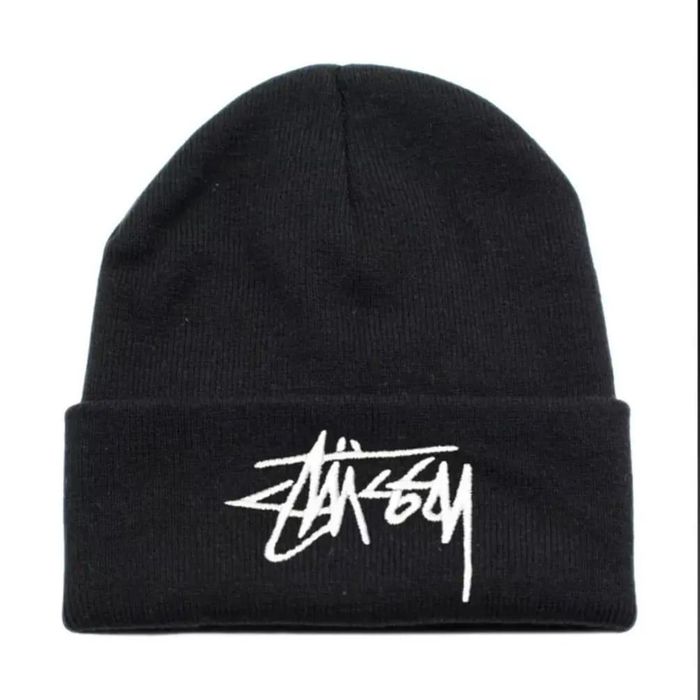 Шапки stussy и carhartt