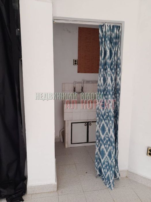 Дава се под наем Офис в Варна, Аспарухово - 40 кв.м за 255 € - Снимка #3