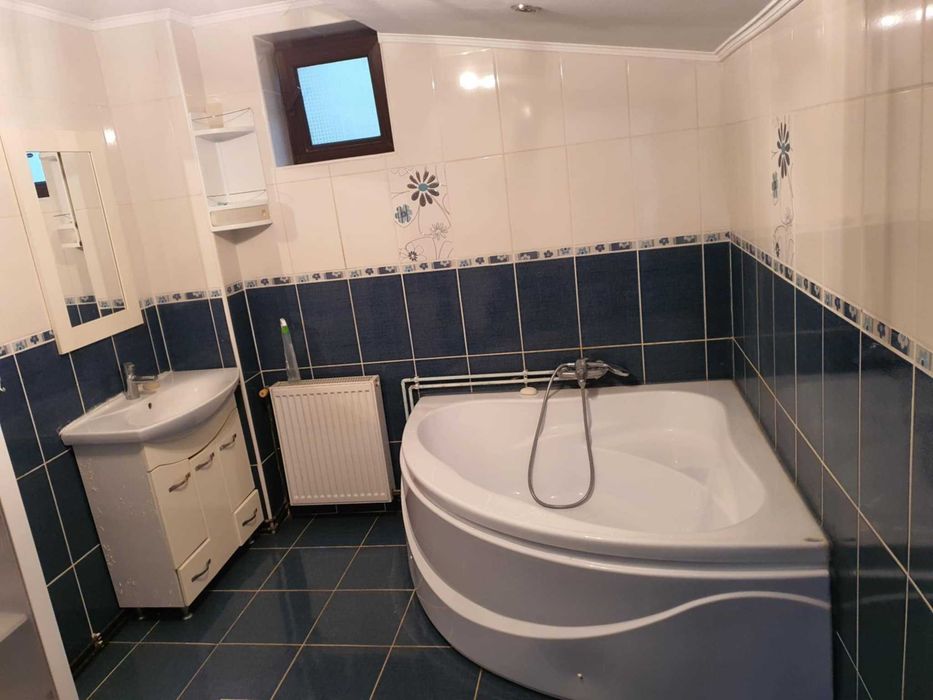 Inchiriez apartament 2 camere