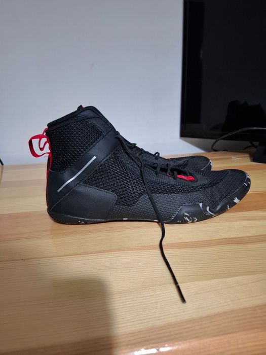 Боксови обувки  нови