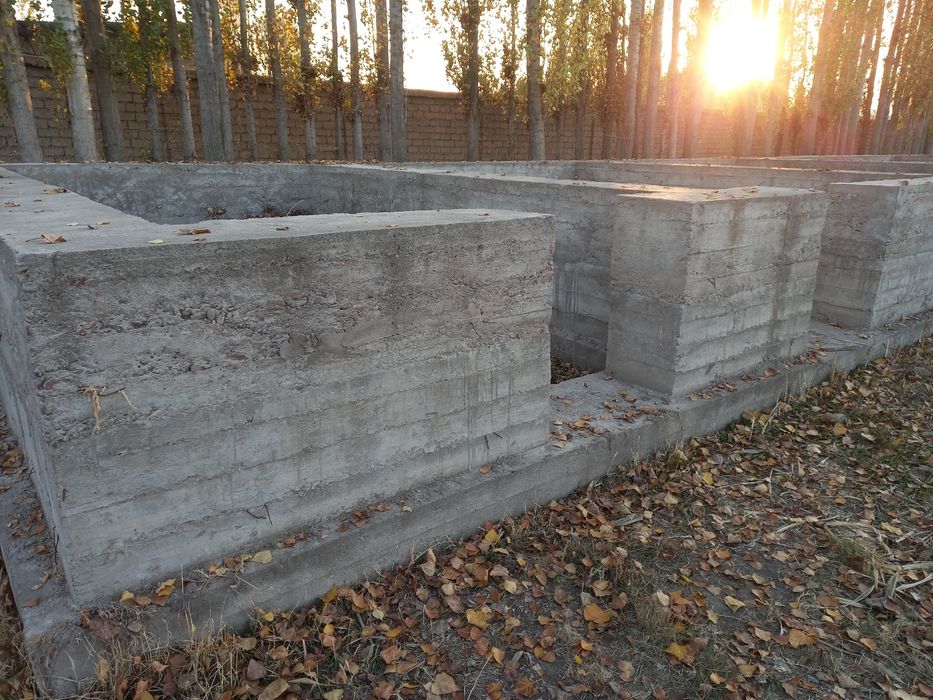 Участка сотилади. Хужжатлари бор Срочна. Таш.обл. Уртачирчиқ тум