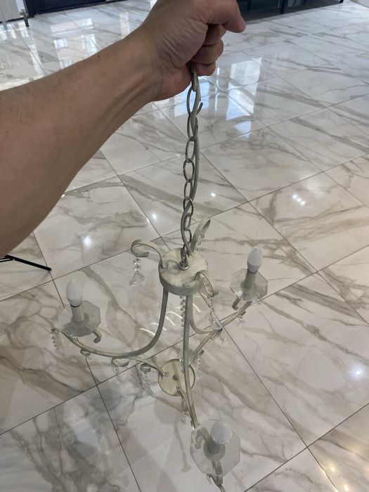 Продам люстры, 3 и 5 рожковые