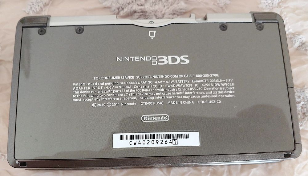 Nintendo 3DS + 4 jocuri Zelda Pokemon  PSP