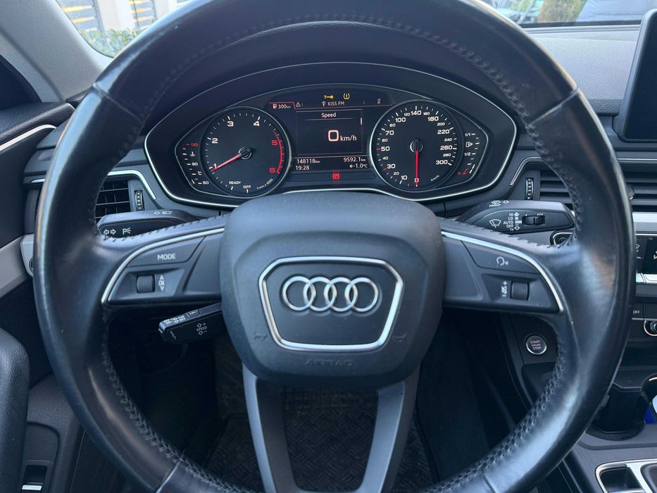 Audi A4 Limuzină 2016 | 2.0 TDI 150 CP