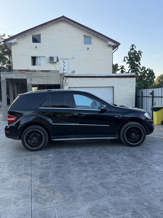 ML 300 CDI 4MATIC -variante auto-