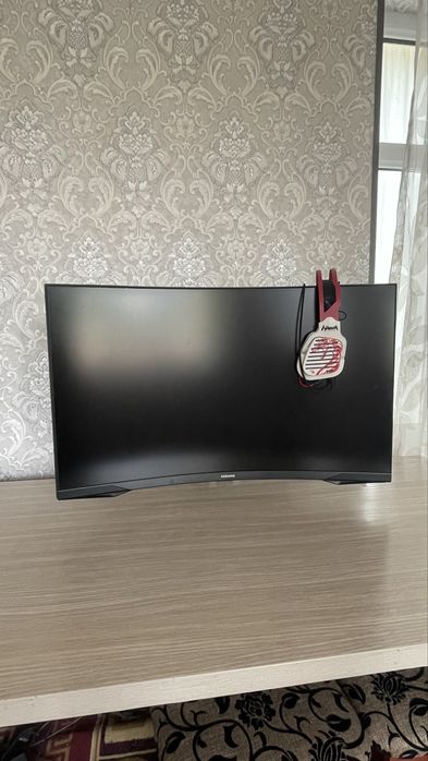 Monitor Samsung Odyssey 32