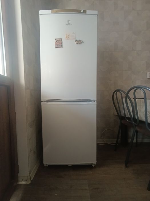 Холодильник индезит