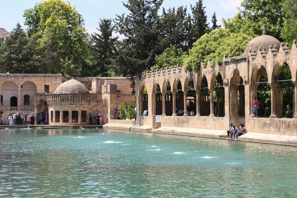 Excursie culturala Urfa Turcia orașul magnific al istoriei și culturii