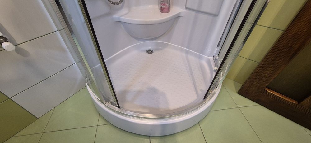 Cabina de dus cu hidromasaj