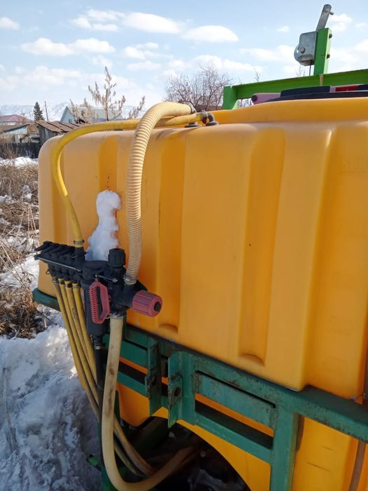 Опрыскиватель продам