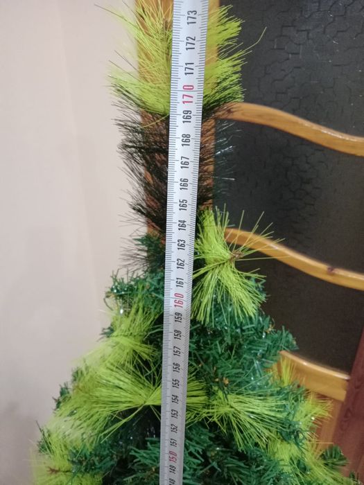 Ёлка искусственная