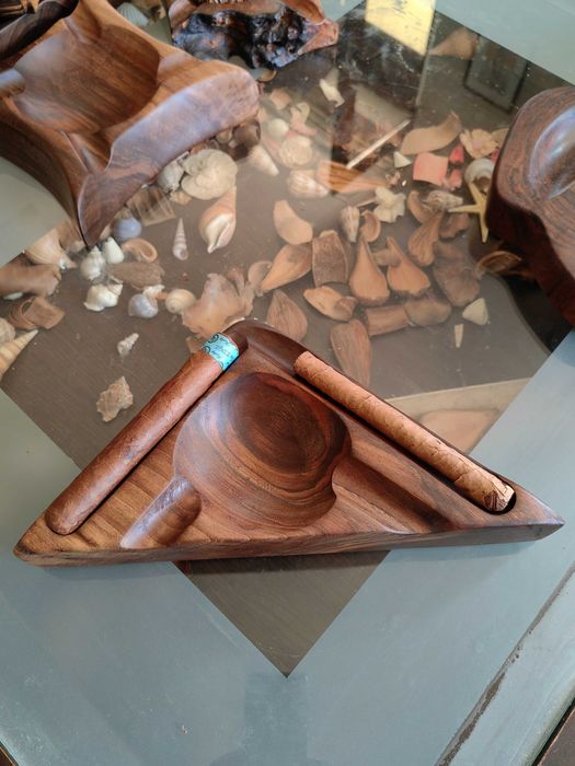 Пепелник за пури