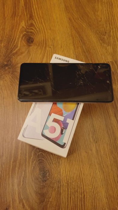 Galaxy A51 4/64 holati rasmda krsatilgan