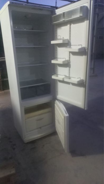 Холодильник техника