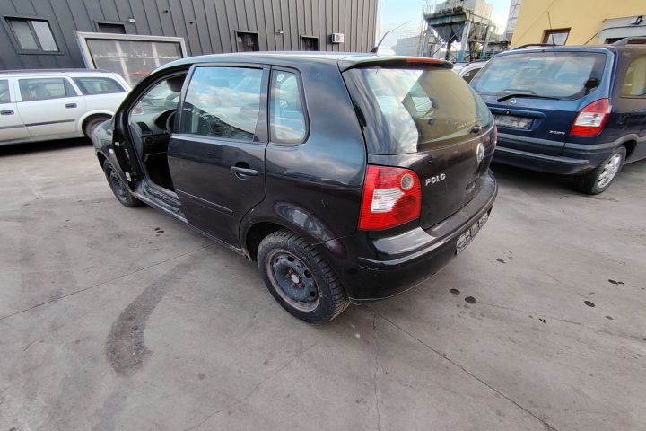 Oglinda stanga Volkswagen VW Polo 2003 1.4 16V MT (75 hp)