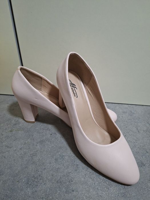 Pantofi nude roz