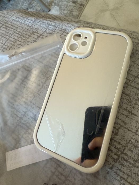 Калъфи за айфон 11 и 12