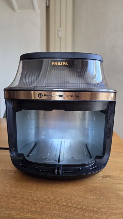 Продавам Philips Airfryer Series 3000 (модел NA322/00). 4.2 л (NA322/00). 
Основни