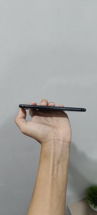 iPhone 7 черный 128гб