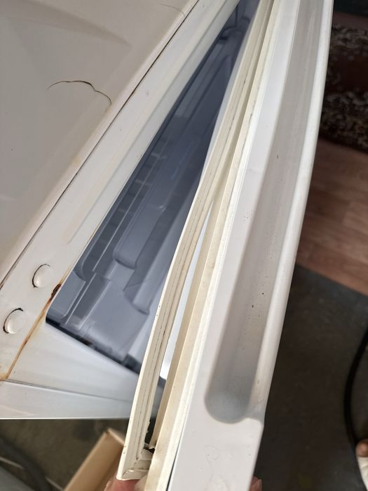 Продам холодильник б/у в рабочем состоянии