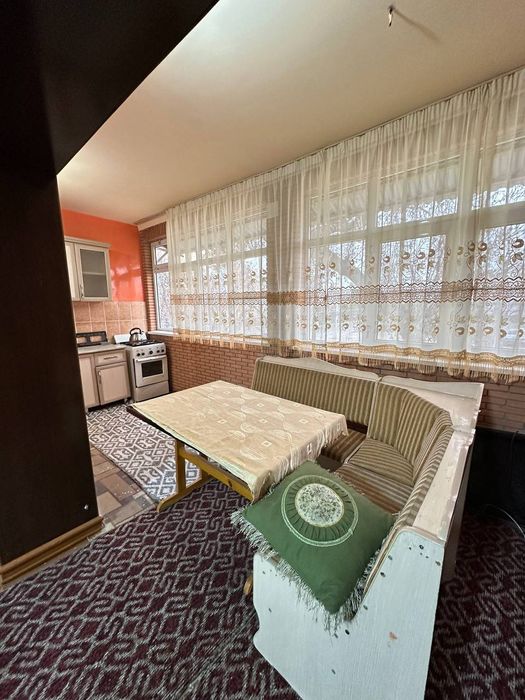 Kogon shaxarda 2 xonalik kvartira sotiladi 2 etaj