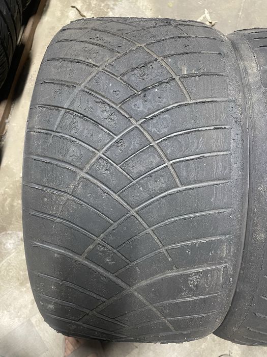 Пара слики 265/35/18 265/35R18
