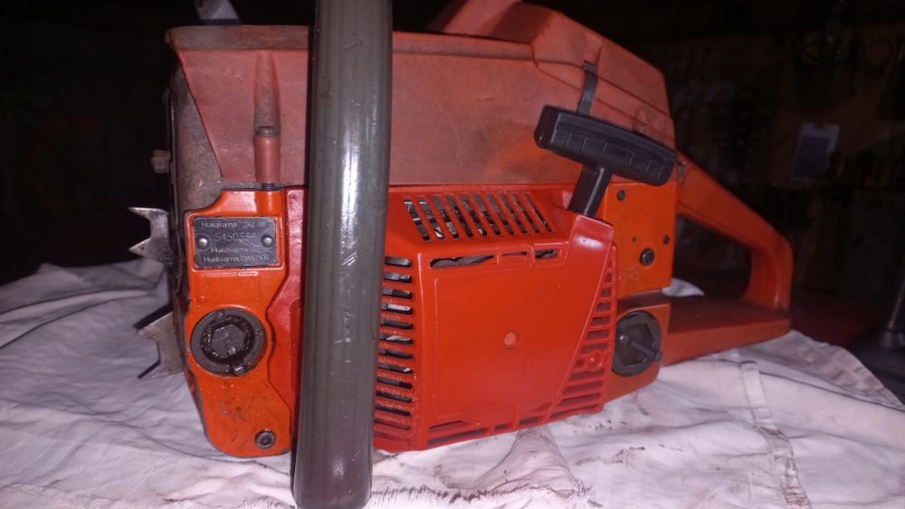 Vând sau dezmembrez husqvarna 262xp