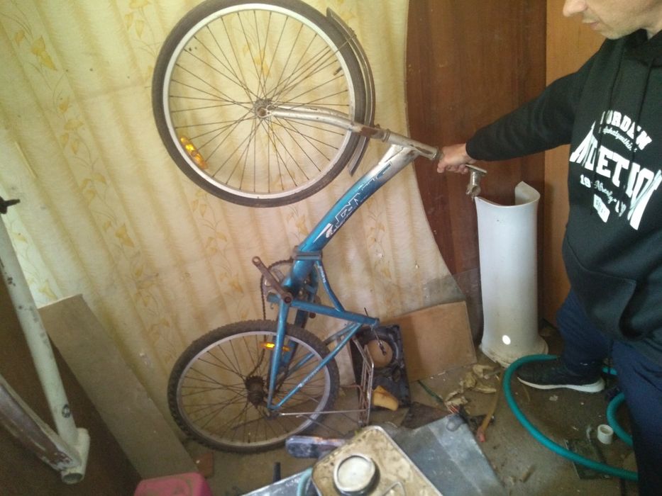 Продам велосипедные запчасти рамы