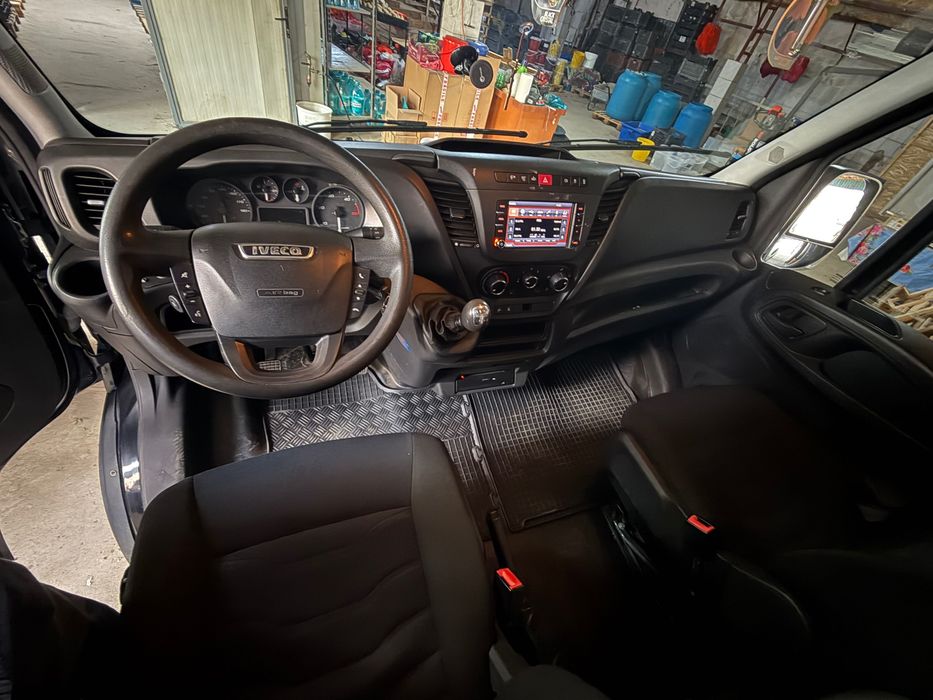 Autoutilitară Iveco Daily 35s16 (Microbuz/Dubă)