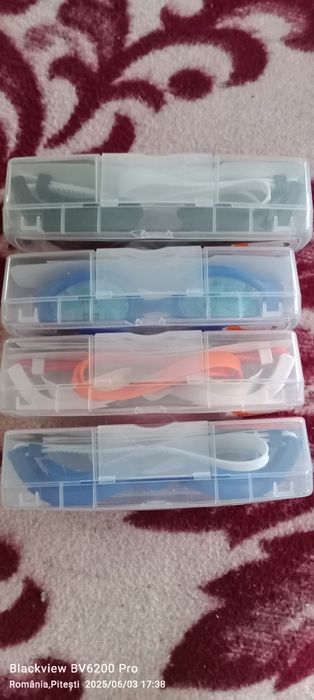 Ochelari pentru Înot