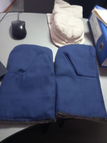 Рукавицы перчатки