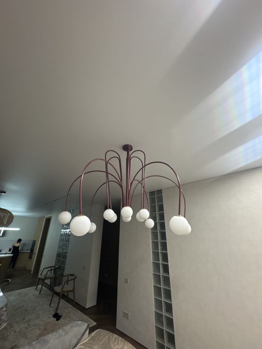 Продается люстра в зал