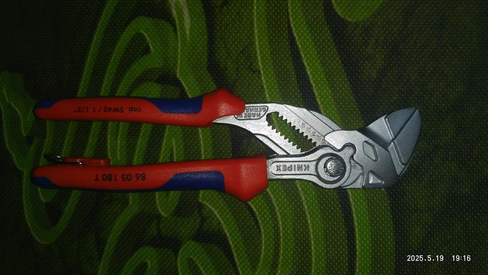 Переставной ключ KNIPEX 180мм