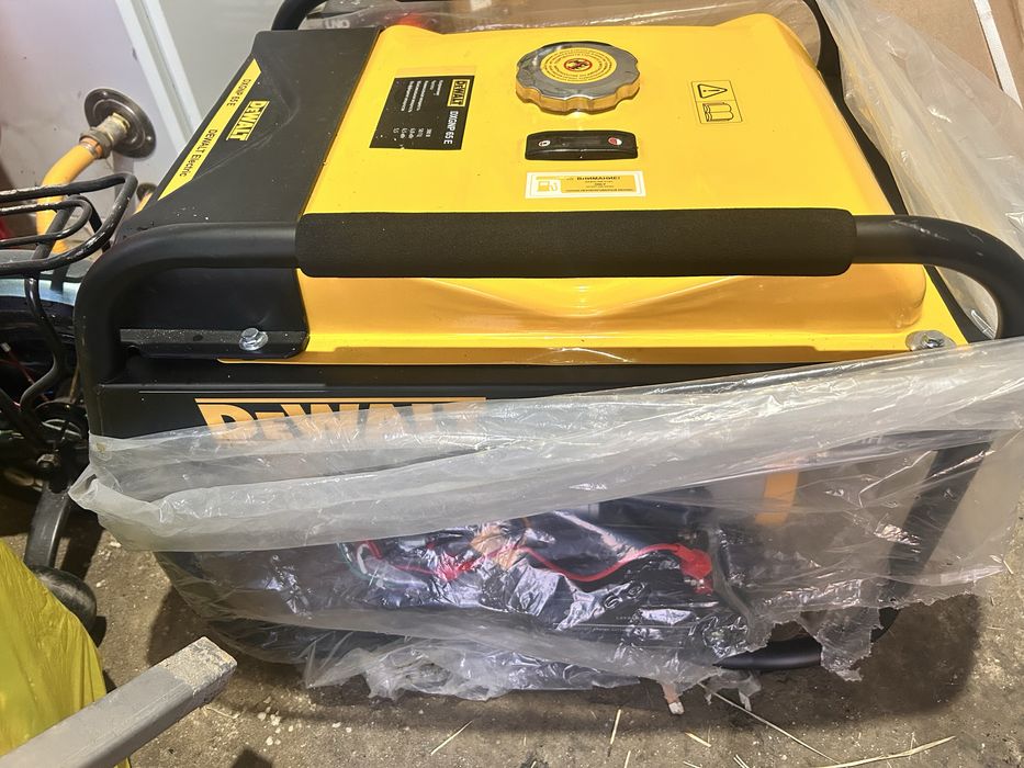 “Новый газ-бензин генератор DeWALT DXGNP 65 E