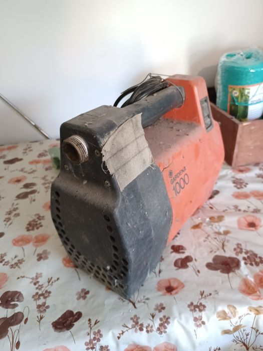 Pompă electrică de apă