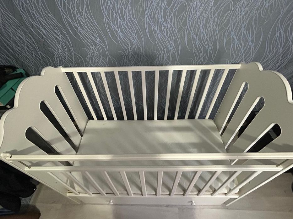 Детская кроватка