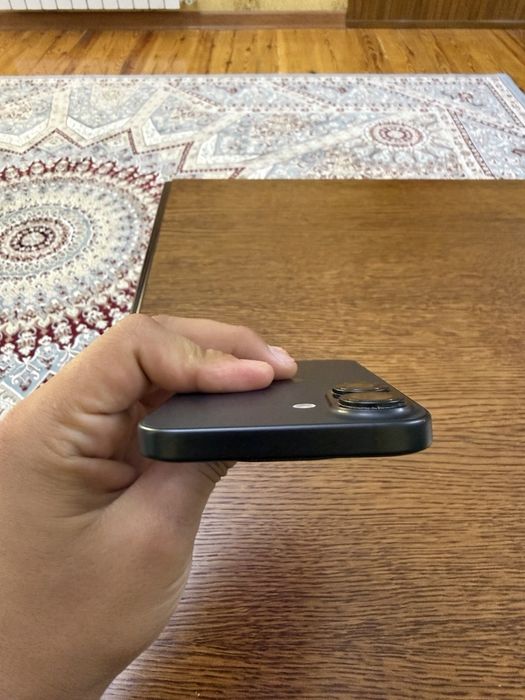 Продам iPhone 16 256GB