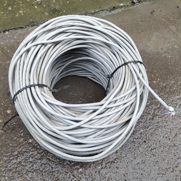 Интернет кабель. Новый не исползованный.