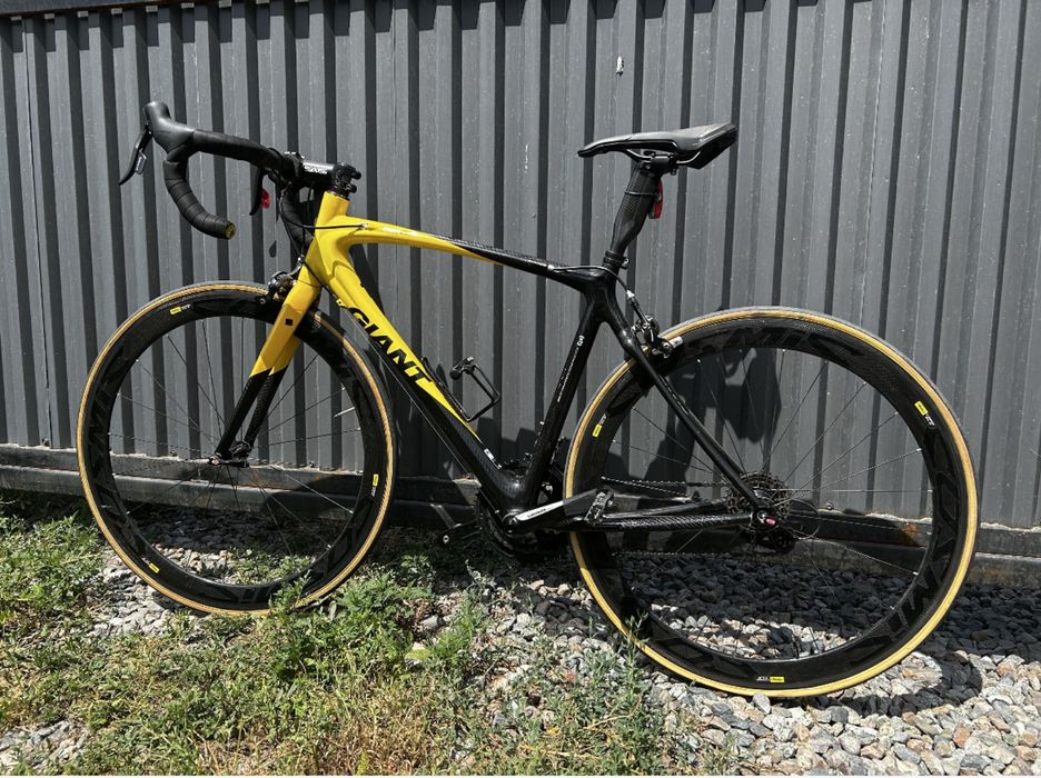 Giant Carbon FormulaOne 8.1 кг / SRAM Rival / Mavic Cosmic