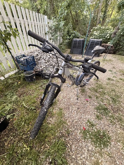 Vând bicicletă Cross