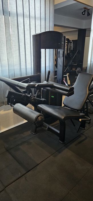Pachet aparate fitness – Technogym, Smith, Presă, Gan