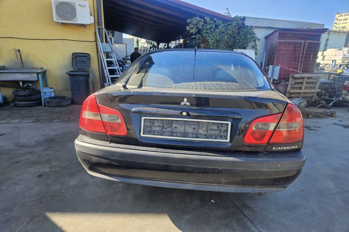 Bara fata Mitsubishi Carisma 2002 1.6 MT (103 hp)